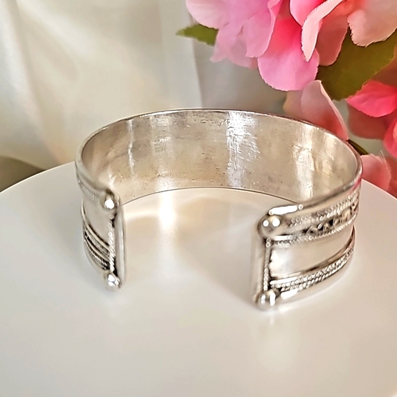 Sterling Silver Wide Cuff Bracelet Heavy! 39 Grams! - Picture 6 of 11